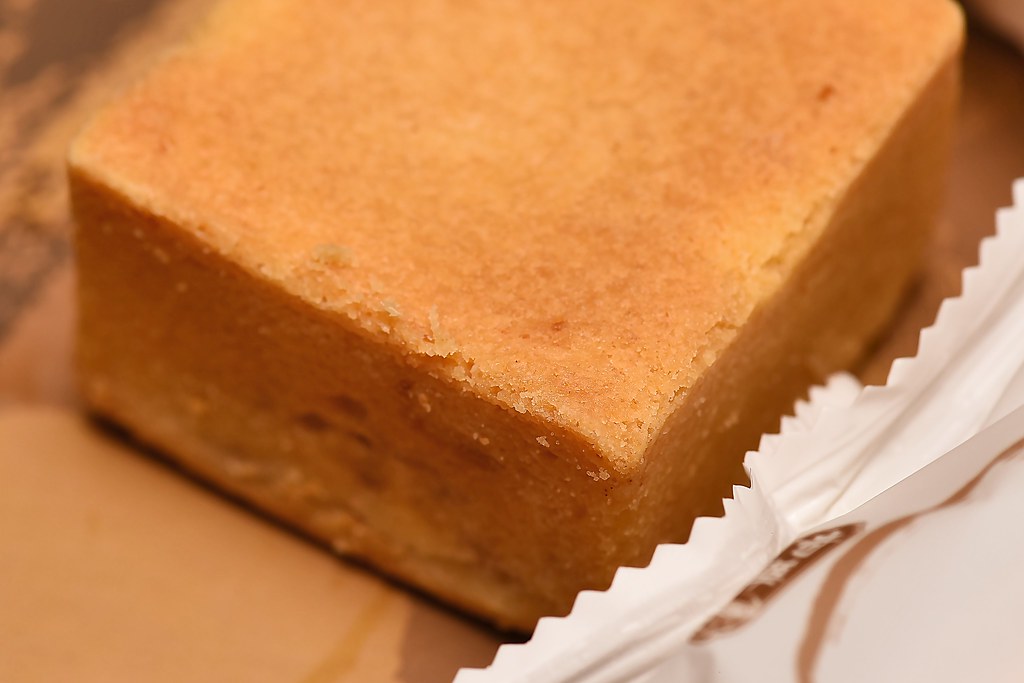 [中秋美食] 中秋必搶～從香港紅到台灣的奇華月餅，味美濃郁不甜膩，還有果香迷人的鳳梨金酥！ @尼豪的美食旅行手札