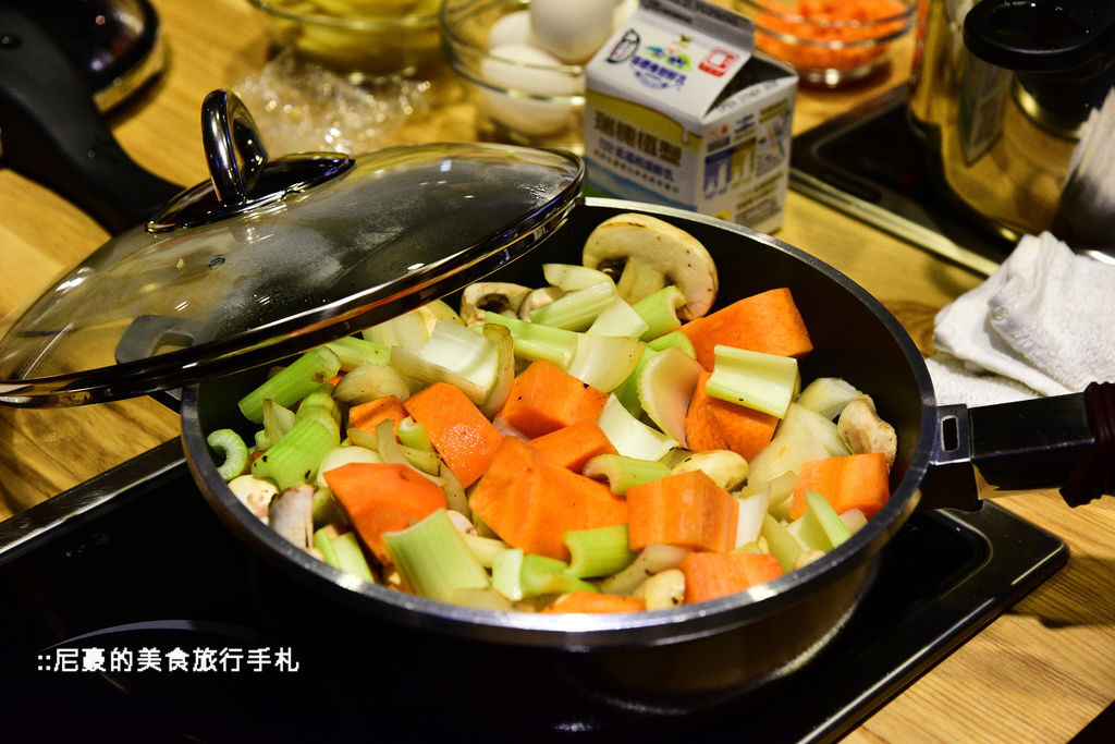 [居家推薦] 日本超熱銷平底不沾鍋 朝日調理器全能平底鍋 少油少調味料導熱性佳推薦 @尼豪的美食旅行手札