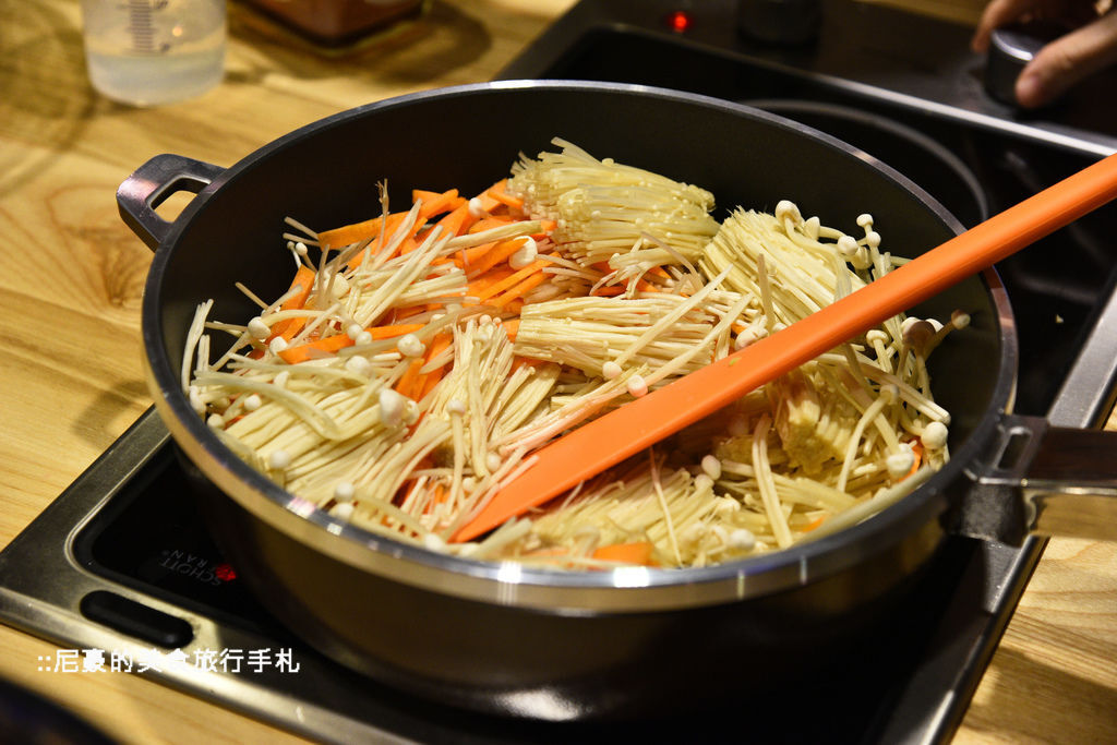 [居家推薦] 日本超熱銷平底不沾鍋 朝日調理器全能平底鍋 少油少調味料導熱性佳推薦 @尼豪的美食旅行手札